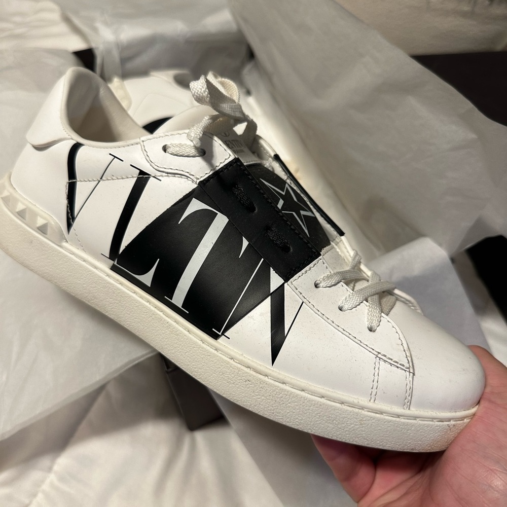 Valentino Garavani Rockstud Sneaker ✌🏼